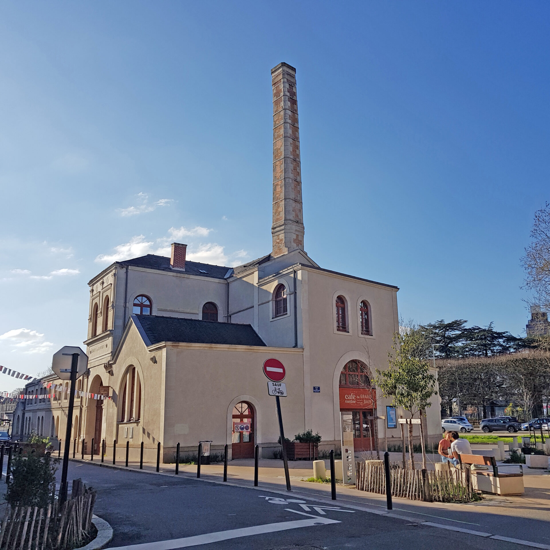 Les bains douches, le grand bain